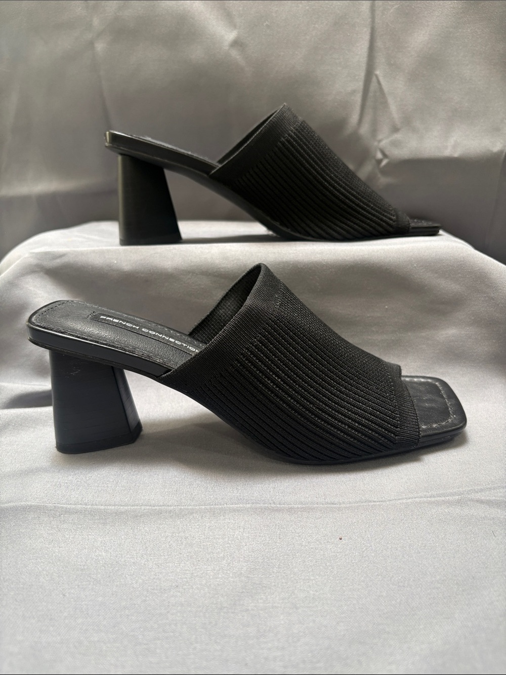 French Connection Black Ribbed Slip-On Block Heel Mules Sz 6